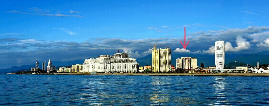 Nino Apartment On Pirosmani Batumi Rom bilde